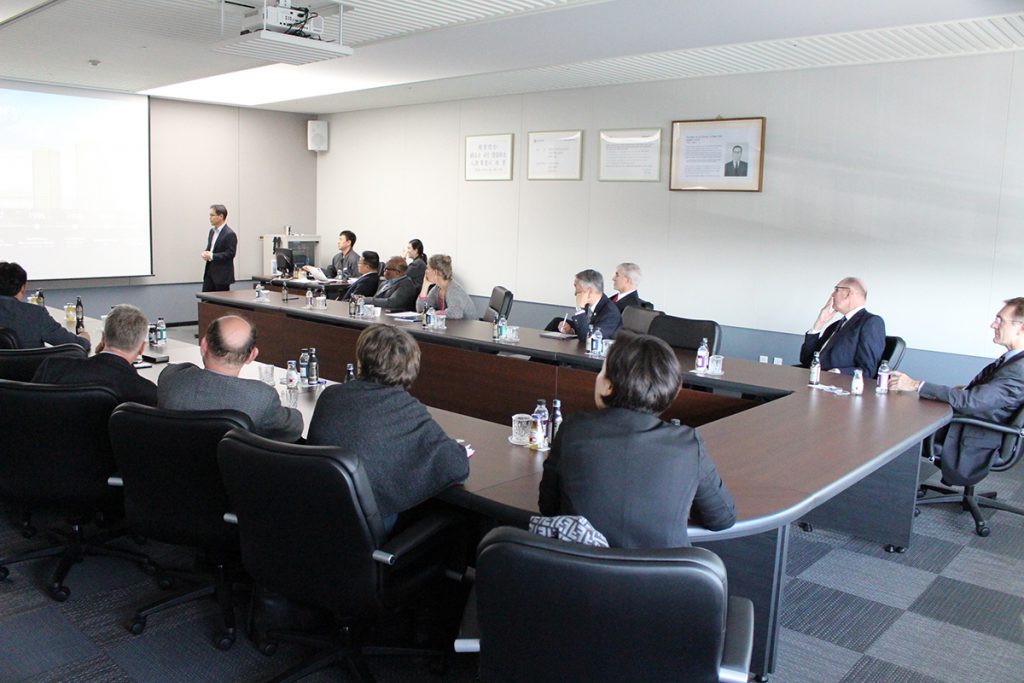 BOT meets face-to-face and visits KCDC & LG Chem’s vaccine plant